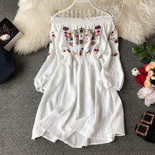 Load image into Gallery viewer, Embroidery Flower Mini Short Dress
